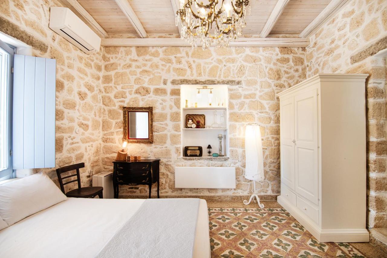 Terra E Sole Spa Suite Aegina Vathi  Экстерьер фото
